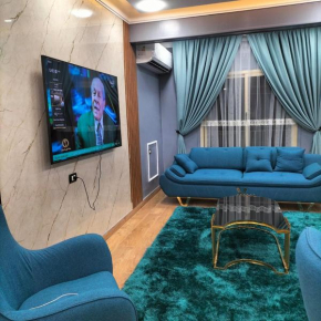 شقة فندقية مفرشة بالكامل 200م2 بارقي مكان عباس العقاد مدينة نصر